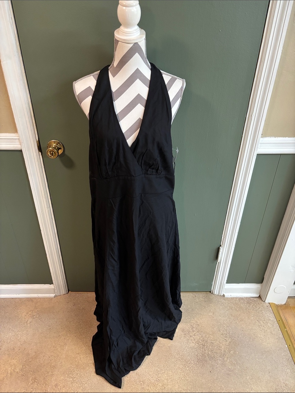 Vince Camuto Black Halter V-Neck Maxi Dress